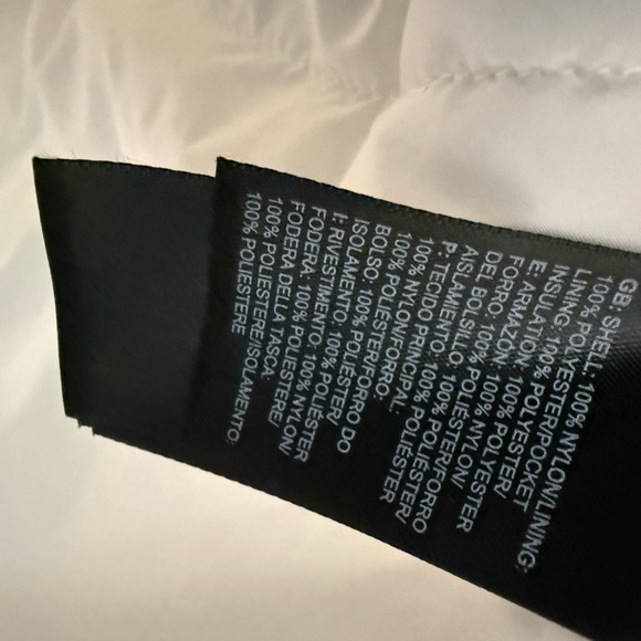 The North Face Women's Snowy White Puffer Jacket - Picture 5 of 8